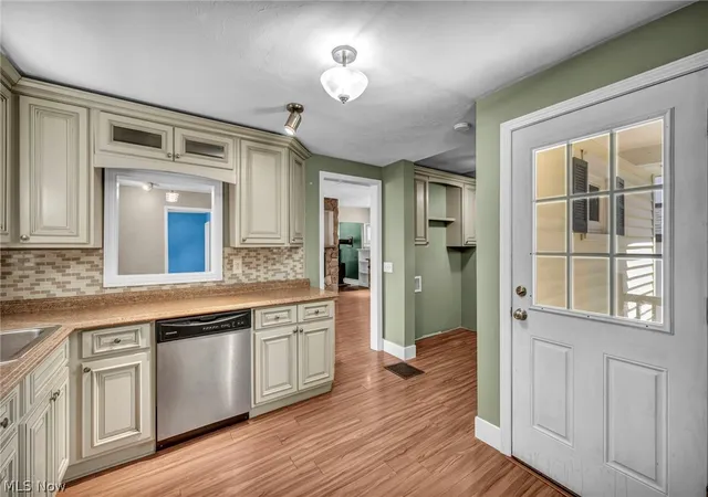 3rd image of 446 E Washington St, Medina, OH 44256 | MLS# 5223722