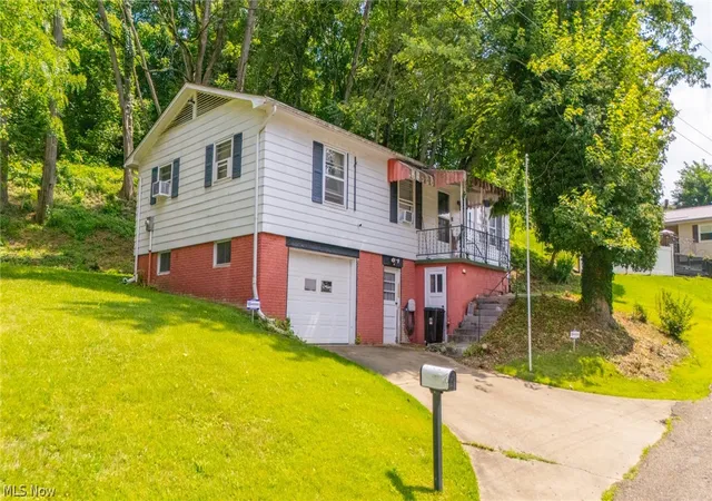 23rd image of 820 Mariann Dr, Martins Ferry, OH 43935 | MLS# 5225672