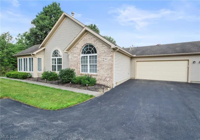 1st image of 903 Ne Willow Brook Dr Ne, Warren, OH 44483 | MLS# 5225346