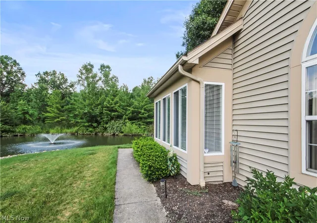 2nd image of 903 Ne Willow Brook Dr Ne, Warren, OH 44483 | MLS# 5225346