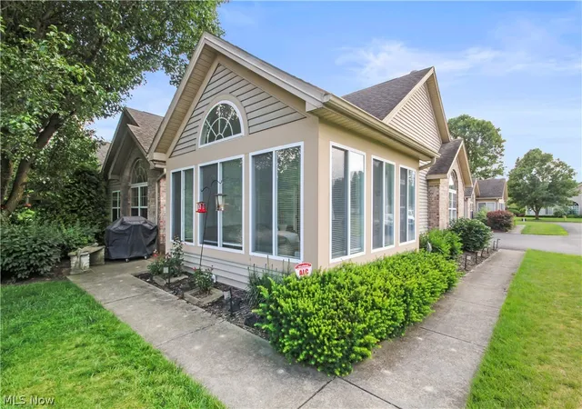 5th image of 903 Ne Willow Brook Dr Ne, Warren, OH 44483 | MLS# 5225346