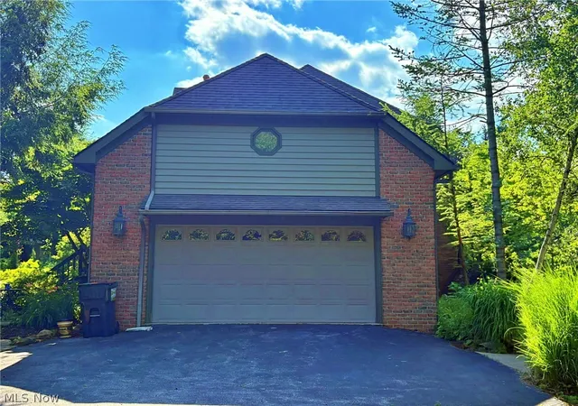 Photo 4 of Single family home for sale at 15818 Darrow Rd, Vermilion, OH 44089 | MLS# 5225895 | Listing updated on 2026-07-22