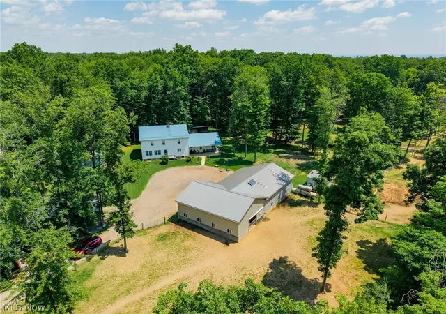 3rd image of 17721 Madison Rd, Middlefield, OH 44062 | MLS# 5225908