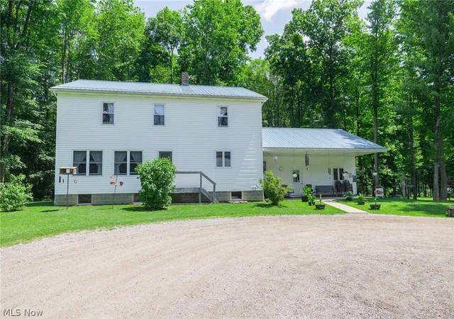 4th image of 17721 Madison Rd, Middlefield, OH 44062 | MLS# 5225908