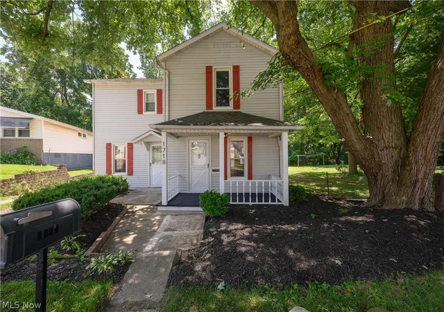 1st image of 1718 Ferndale Rd Nw, Canton, OH 44709 | MLS# 5225722