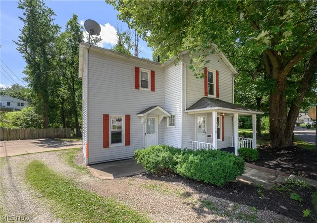 2nd image of 1718 Ferndale Rd Nw, Canton, OH 44709 | MLS# 5225722
