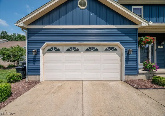 3rd image of 4190 Timberbrook Dr, Canfield, OH 44406 | MLS# 5225990