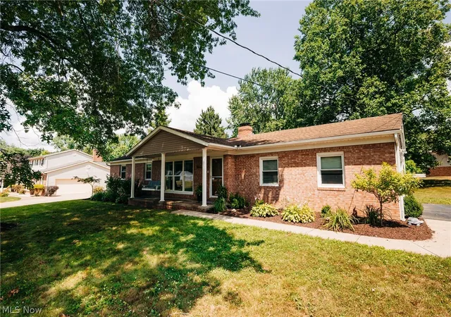 3rd image of 8666 Morning View Ave Nw, Clinton, OH 44216 | MLS# 5225589