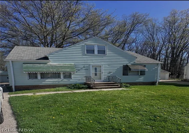 Homes for sale in Willowick, OH | 28961 Beechwood Dr, Willowick, OH 44095 | MLS# 5224448