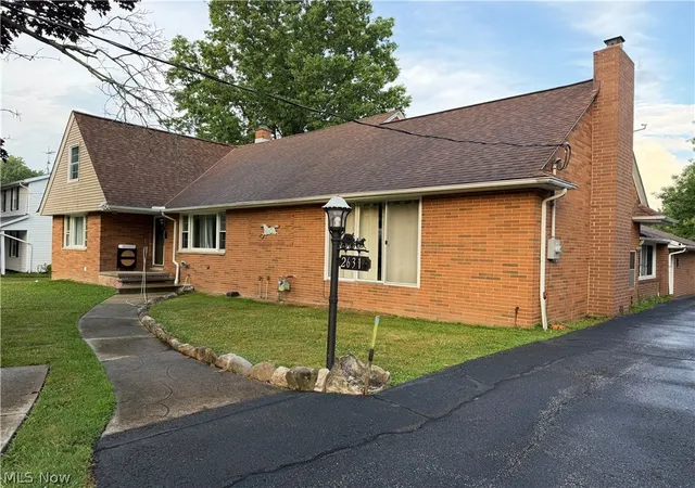 Homes for sale in Beachwood, OH | 26314 N Woodland Rd, Beachwood, OH 44122 | MLS# 5223397