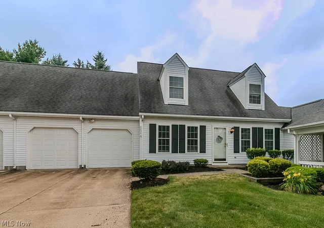 2nd image of 9834 Highgate Ct, Concord Township, OH 44060 | MLS# 5225588