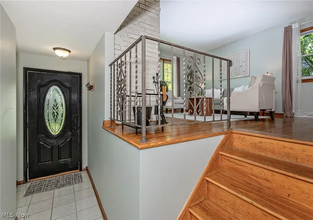 Photo 3 of Single family home for sale at 63 Shawondassee Dr, Eastlake, OH 44095 | MLS# 5225626 | Listing updated on 2026-07-15