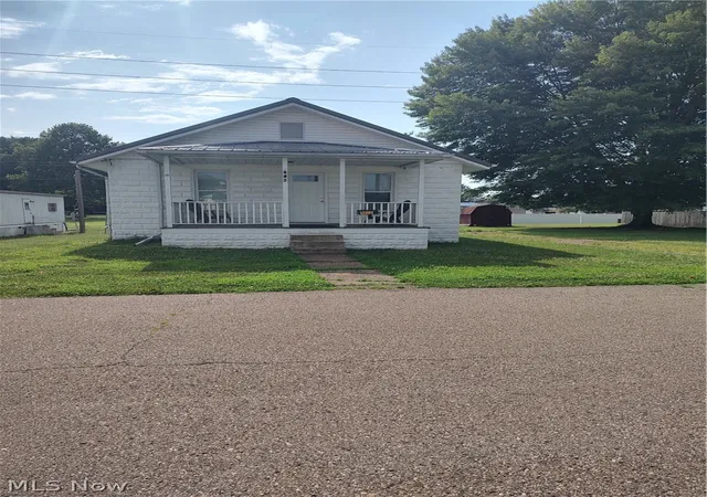 2nd image of 602 Oxford Ave, Newcomerstown, OH 43832 | MLS# 5226030