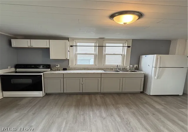 Photo 3 of Single family home for sale at 22 Verdun Dr, Akron, OH 44312 | MLS# 5226039 | Listing updated on 2026-07-21