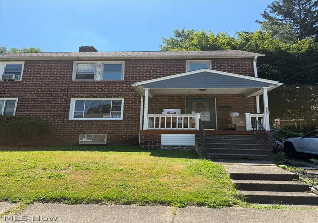 1st image of 447 Garfield St, Struthers, OH 44471 | MLS# 5225969