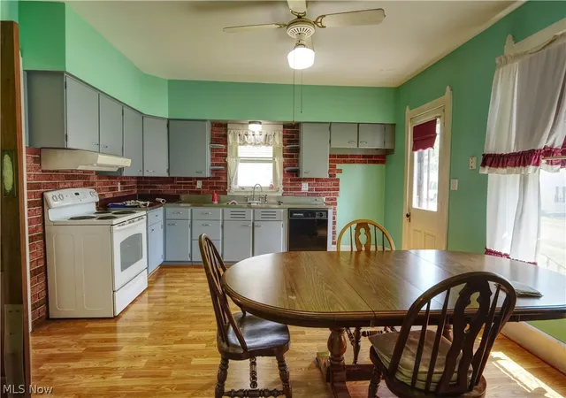 Photo 5 of Single family home for sale at 202 Medina St, Lodi, OH 44254 | MLS# 5225927 | Listing updated on 2026-08-31