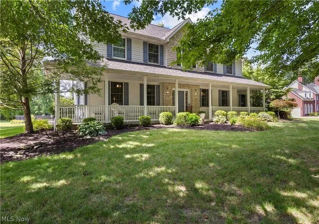 Photo 2 of Sale Pending at 38799 Arbor Ct, Grafton, OH 44044 | MLS# 5225900 | Listing updated on 2026-09-01