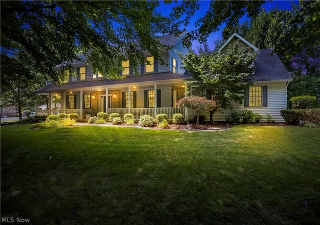Photo 3 of Sale Pending at 38799 Arbor Ct, Grafton, OH 44044 | MLS# 5225900 | Listing updated on 2026-09-01