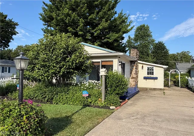 Photo 1 of Sale Pending at 2033 Highland Ave, Ashtabula, OH 44004 | MLS# 5225560 | Listing updated on 2026-07-17