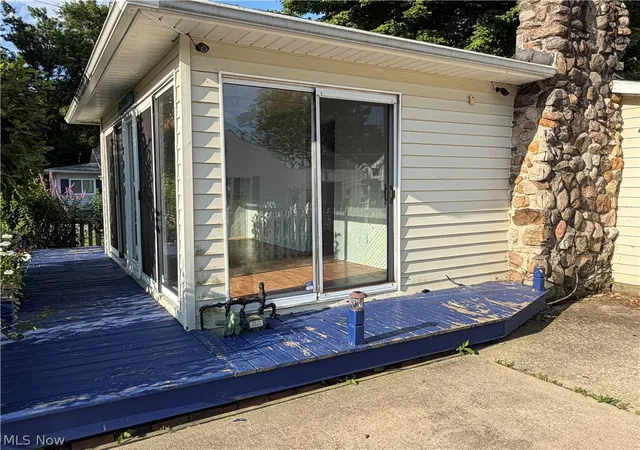 Photo 2 of Sale Pending at 2033 Highland Ave, Ashtabula, OH 44004 | MLS# 5225560 | Listing updated on 2026-07-17