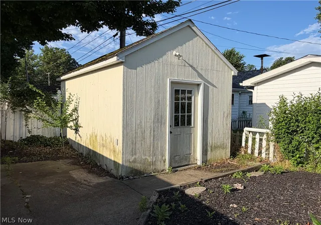 Photo 2 of Sale Pending at 2033 Highland Ave, Ashtabula, OH 44004 | MLS# 5225560 | Listing updated on 2026-07-17