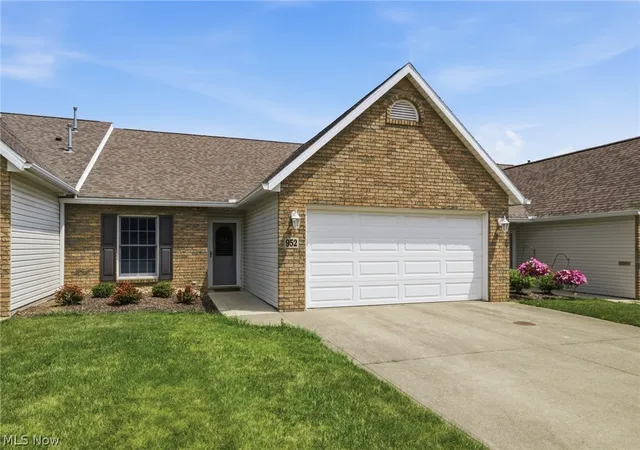 1st image of 952 Oakbrook Dr, Ashland, OH 44805 | MLS# 5225992