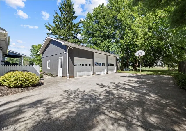 Homes for sale in Oberlin, OH | 11611 Vermilion Rd, Oberlin, OH 44074 | MLS# 5226029