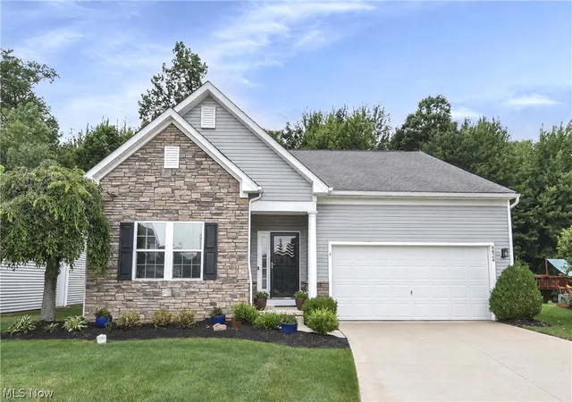 Homes for sale in North Ridgeville, OH | 8824 Wheaton Pl, North Ridgeville, OH 44039 | MLS# 5221911