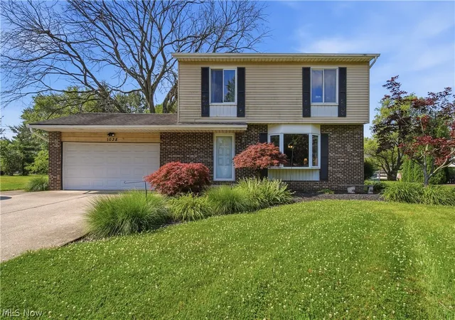 Photo 1 of Sale Pending at 1038 Hampton Dr, Macedonia, OH 44056 | MLS# 5224548 | Listing updated on 2026-08-28