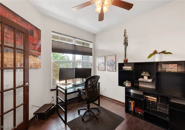 Listing Photo 3 - Condo for sale in building located at 556 Hyannis Prt Cir, Avon Lake, OH 44012