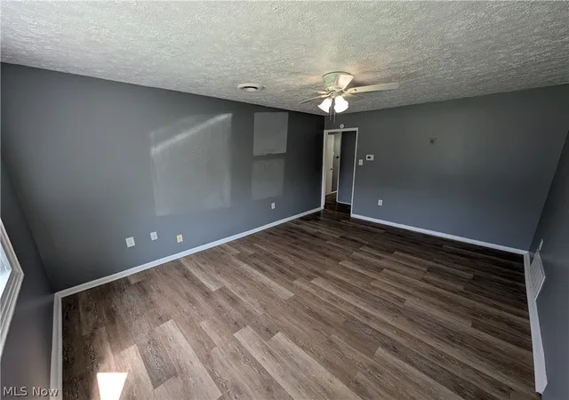 Photo 3 of Single family home for sale at 1240 W 21st Street, Lorain, OH 44052 | MLS# 5226139 | Listing updated on 2026-08-10