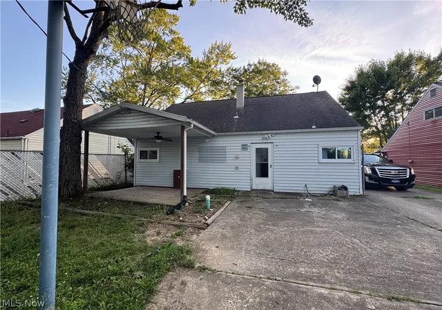 3rd image of 251 Idlewood Rd, Austintown, OH 44515 | MLS# 5225871