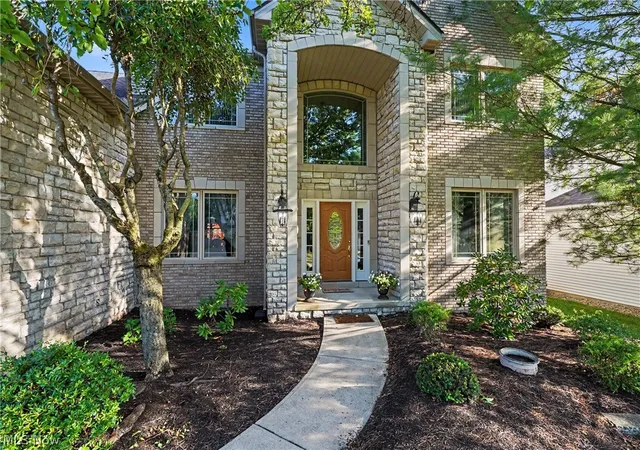 3rd image of 20143 Kylemore Dr, Strongsville, OH 44149 | MLS# 5225351
