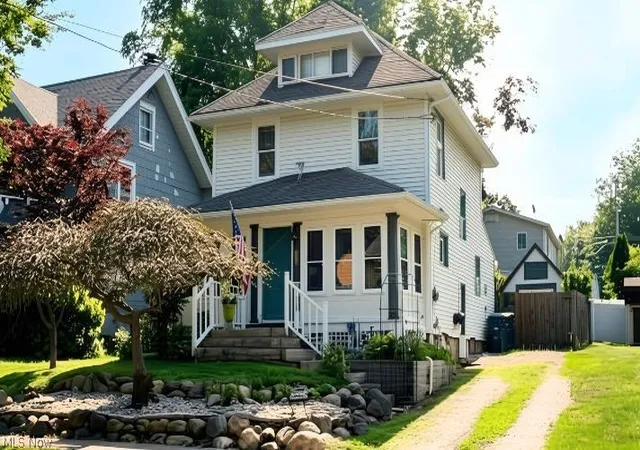 Photo 3 of Single family home for sale at 1621 Union St, Cuyahoga Falls, OH 44221 | MLS# 5223106 | Listing updated on 2026-07-29