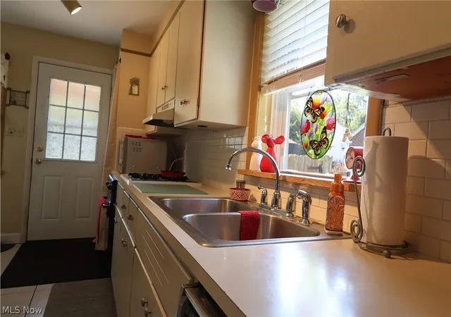 Photo 3 of Single family home for sale at 1621 Union St, Cuyahoga Falls, OH 44221 | MLS# 5223106 | Listing updated on 2026-07-29