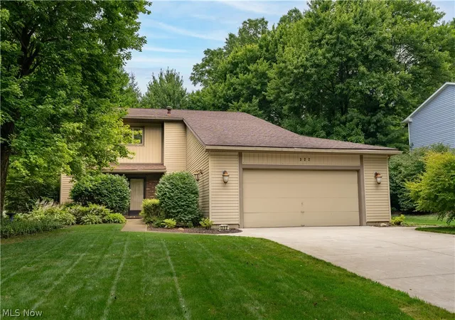 Homes for sale in Wadsworth, OH | 322 Great Oaks Trl, Wadsworth, OH 44281 | MLS# 5226057