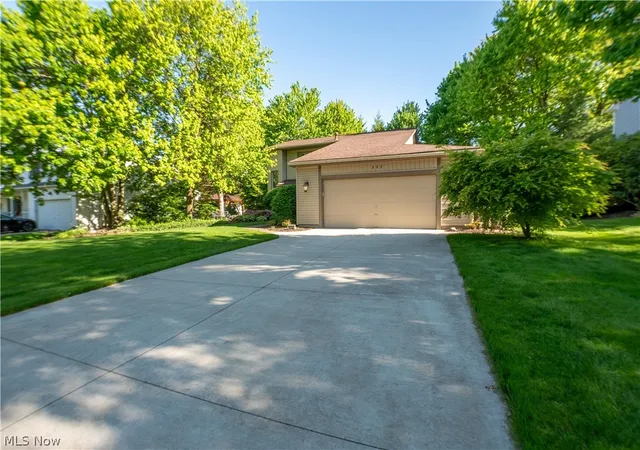 Homes for sale in Wadsworth, OH | 322 Great Oaks Trl, Wadsworth, OH 44281 | MLS# 5226057