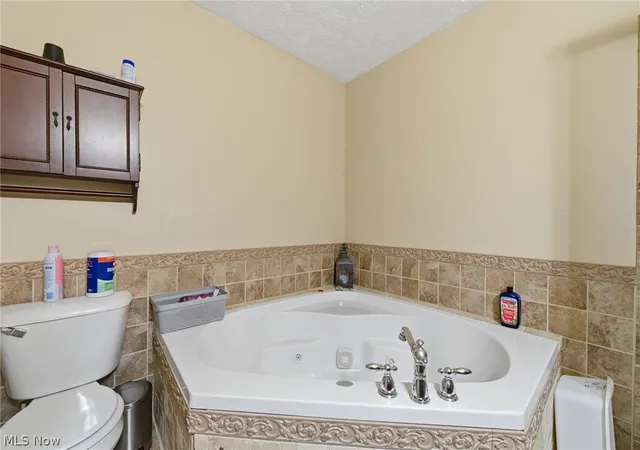 Photo 4 of Sale Pending at 369 E 46th Street, Lorain, OH 44052 | MLS# 5226050 | Listing updated on 2026-08-20