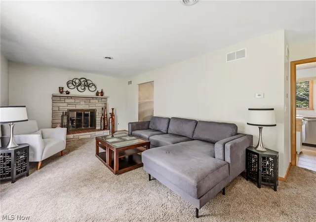 Photo 4 of Single family home for sale at 7085 Sunnydell Dr, Brookfield, OH 44403 | MLS# 5226101 | Listing updated on 2026-09-22