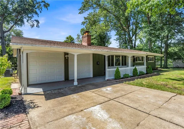 1st image of 568 Huntley Ct, Bay Village, OH 44140 | MLS# 5224828