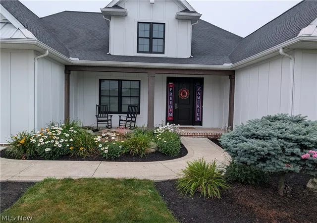 2nd image of 2374 Deer Creek Cir, Orrville, OH 44667 | MLS# 5225835