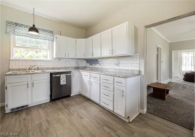 3rd image of 974 Chestnut St, Grafton, OH 44044 | MLS# 5225373