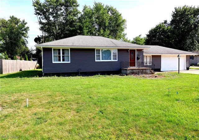 Photo 2 of Single family home for sale at 164 Sipple Ave, Amherst, OH 44001 | MLS# 5223901 | Listing updated on 2026-07-24