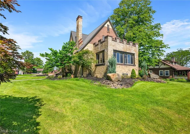 Photo 4 of Single family home for sale at 593 Dewey Ave, Cadiz, OH 43907 | MLS# 5226207 | Listing updated on 2026-09-30