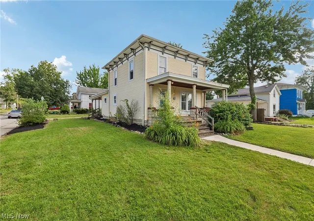 2nd image of 26 E Ashtabula St, Jefferson, OH 44047 | MLS# 5225006