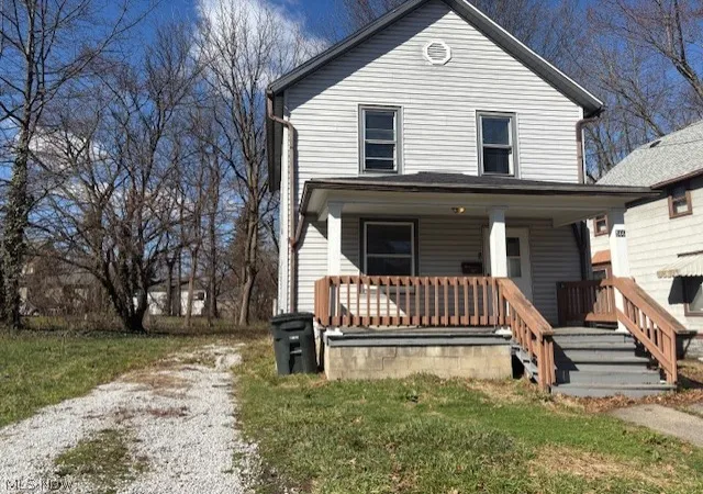 Single family home for sale at 566 Sumner St, Akron, OH 44311 | MLS# 5224936