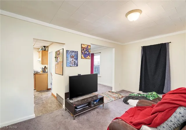 Photo 3 of Single family home for sale at 936 Green Ave Sw, Massillon, OH 44647 | MLS# 5226268 | Listing updated on 2026-08-01