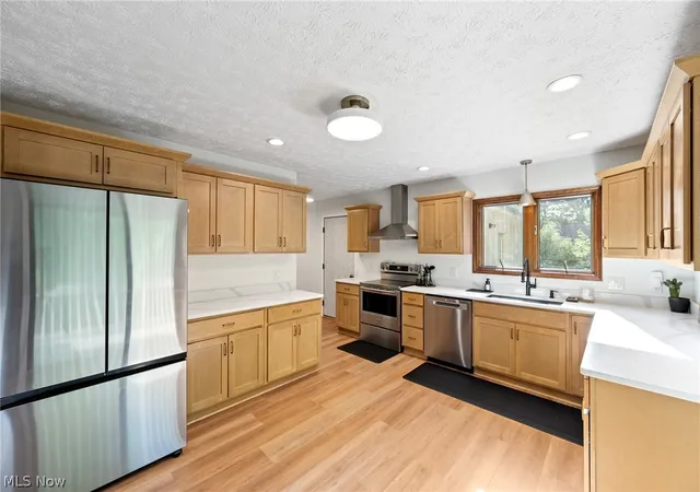 4th image of 2391 Lyndon Dr, Green, OH 44685 | MLS# 5223161
