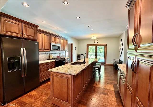 5th image of 2101 Oakwood St, Girard, OH 44420 | MLS# 5225985