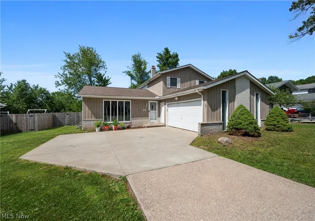 Photo 1 of Single family home for sale at 61 Claremont Dr, Brunswick, OH 44212 | MLS# 5226136 | Listing updated on 2026-08-28